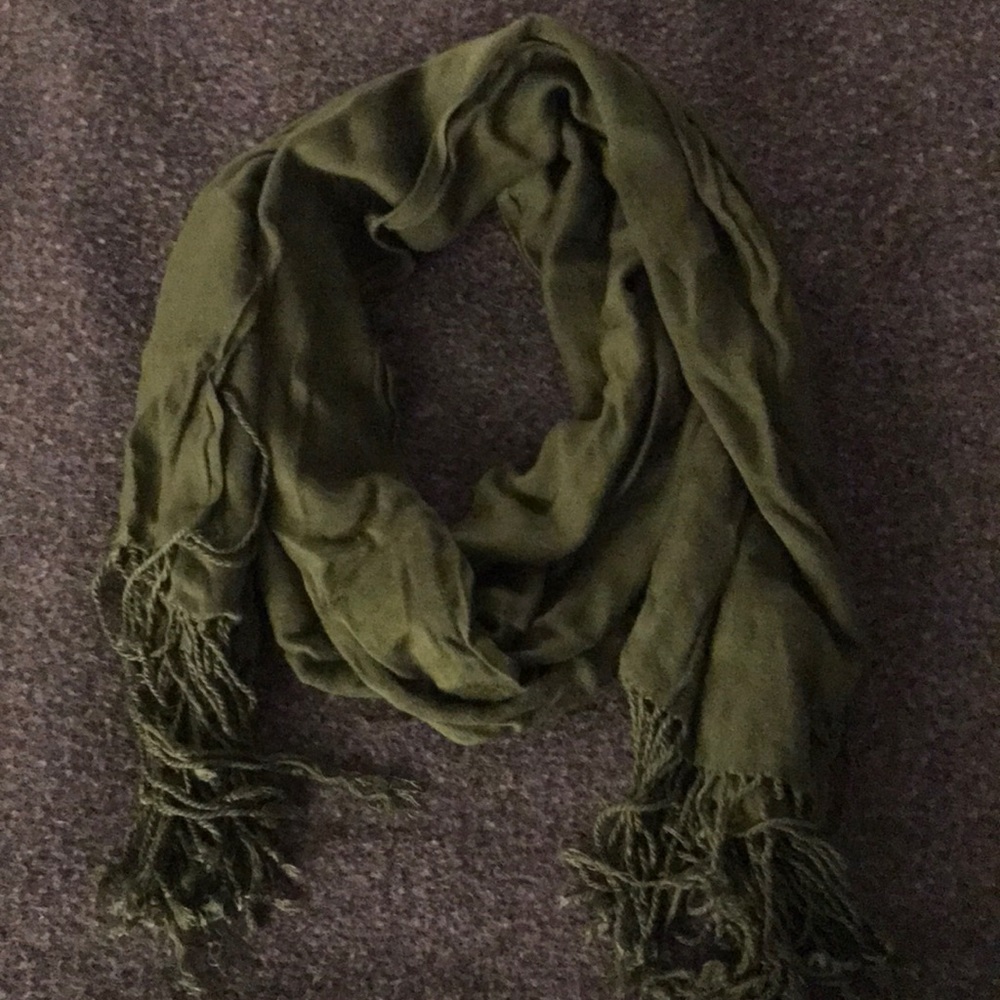 ⭐️Olive Green Pashmina Scarf with Fringe Ends